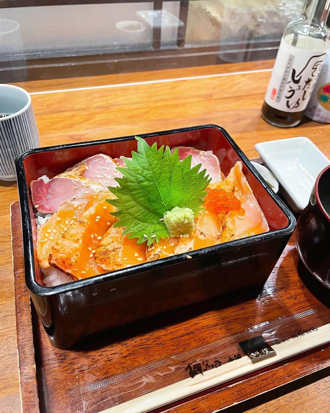 未梨一花さんのインスタグラム写真 - (未梨一花Instagram)「また食べたいまた行きたい   #金沢 #海鮮丼」11月23日 11時52分 - 1ka__3ri