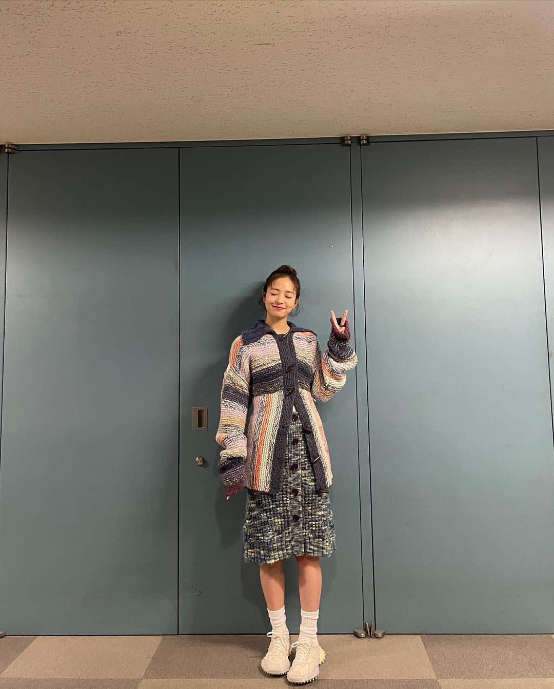 横田真悠さんのインスタグラム写真 - (横田真悠Instagram)「ラヴィット！今月もありがとうございました♡。∙♥ 可愛い衣装たくさん着させていただきました🍦 みなさん今日も楽しく過ごしてくださいね~」11月24日 12時15分 - yokota_mayuu