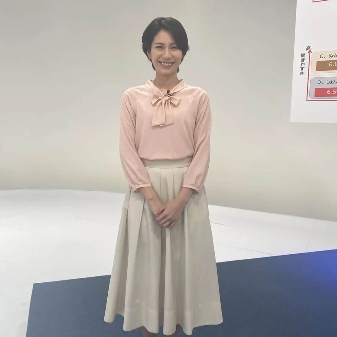 テレビ東京「ガイアの夜明け」さんのインスタグラム写真 - (テレビ東京「ガイアの夜明け」Instagram)「【ガイアの夜明け】  11月25日（金）　夜10時『働き方改革 その先へ！～”働きがい”がニッポンを変える～』  政府が「働き方改革」を打ち出して５年あまり。 これからは「働き方」から「働きがい改革」へとシフトチェンジする 企業やビジネスパーソンに注目しました。  デジタルに強い人材が、「キャリアアップ」や「やりがい」を特に求めているそうです。 そんな人材の獲得に動き出す「働きがい」とは？  人手不足が続く外食業界では、 シニア人材の「働きがい」を高める戦略で成長している外食チェーンがあるそうです。 どんな店舗作りなのでしょうか？  ≪スタジオ≫ ブラウス#INDIVI スカート#MICHELKLEIN #テイクアップ ≪取材≫ #加賀市 #奥芝商店 #働きがいのある会社研究所」11月24日 15時12分 - gaia_no_yoake