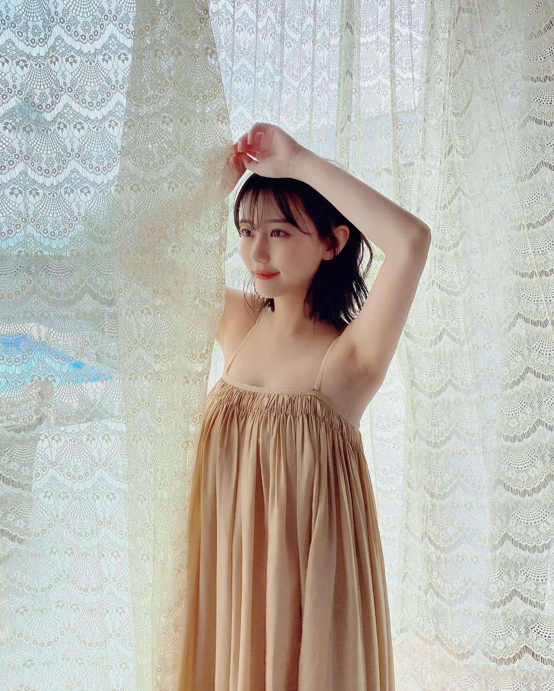田中美久さんのインスタグラム写真 - (田中美久Instagram)「可愛いと大人っぽいどっちー？  #HKT48 #アイドル　#21 #FRIDAY #フライデー　 #撮影　#オフショット #ワンピース　#かわいい #ふわふわボブ」11月24日 17時31分 - mikumonmon_48
