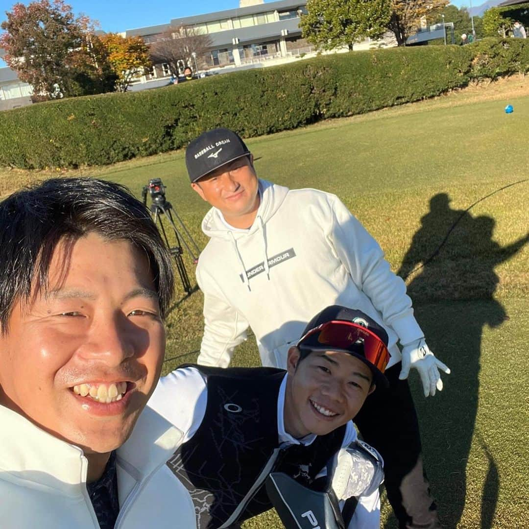 読売巨人軍さんのインスタグラム写真 - (読売巨人軍Instagram)「#不屈 #納会ゴルフ⛳️ #ナイスショット 📸 #と #ナイスショットの裏側 📸 #仙台育英 トリオ #松原聖弥 選手 #橋本到 コーチ #中谷翼 球団職員 #中山礼都 選手 #中島宏之 選手 #中田翔 選手 #香月一也 選手 #朝井秀樹 打撃投手兼広報 #巨人 #giants #ジャイアンツ #読売ジャイアンツ #野球 #プロ野球 #東京 #tokyo」11月24日 17時49分 - yomiuri.giants