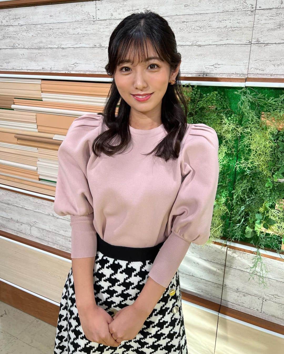 白戸ゆめのさんのインスタグラム写真 - (白戸ゆめのInstagram)「👗  #モニフラ #東京インフォメーション #衣装」11月25日 14時53分 - yumeno.s_
