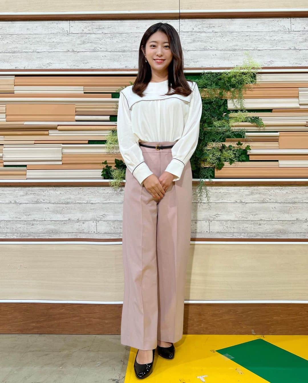 白戸ゆめのさんのインスタグラム写真 - (白戸ゆめのInstagram)「👗  #モニフラ #東京インフォメーション #衣装」11月25日 14時53分 - yumeno.s_