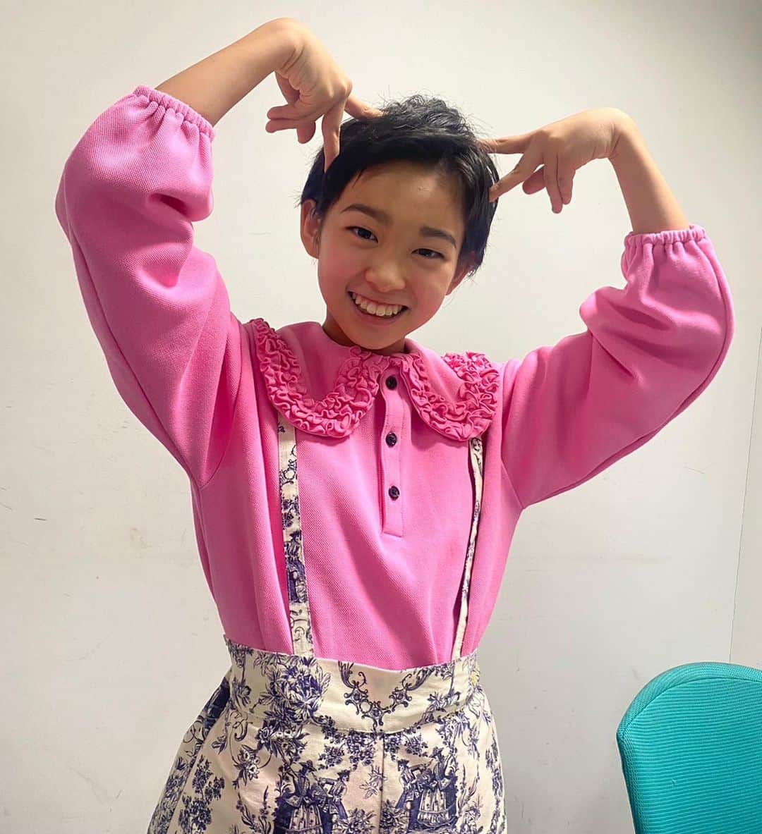 村山輝星さんのインスタグラム写真 - (村山輝星Instagram)「【出演情報】  日本テレビ「踊る!さんま御殿!!」に出演させて頂きます！  2022年11月29日(火)20時00分〜21時00分  是非チェックお願い致します✨  #村山輝星 #劇団東俳 #Tプロジェクト #子役 #出演情報 #踊るさんま御殿 #さんま御殿  #猫耳ポーズ #ねこ #10代 #ジェネレーションギャップ #かわいい」11月25日 17時36分 - murayama_kirari_staff