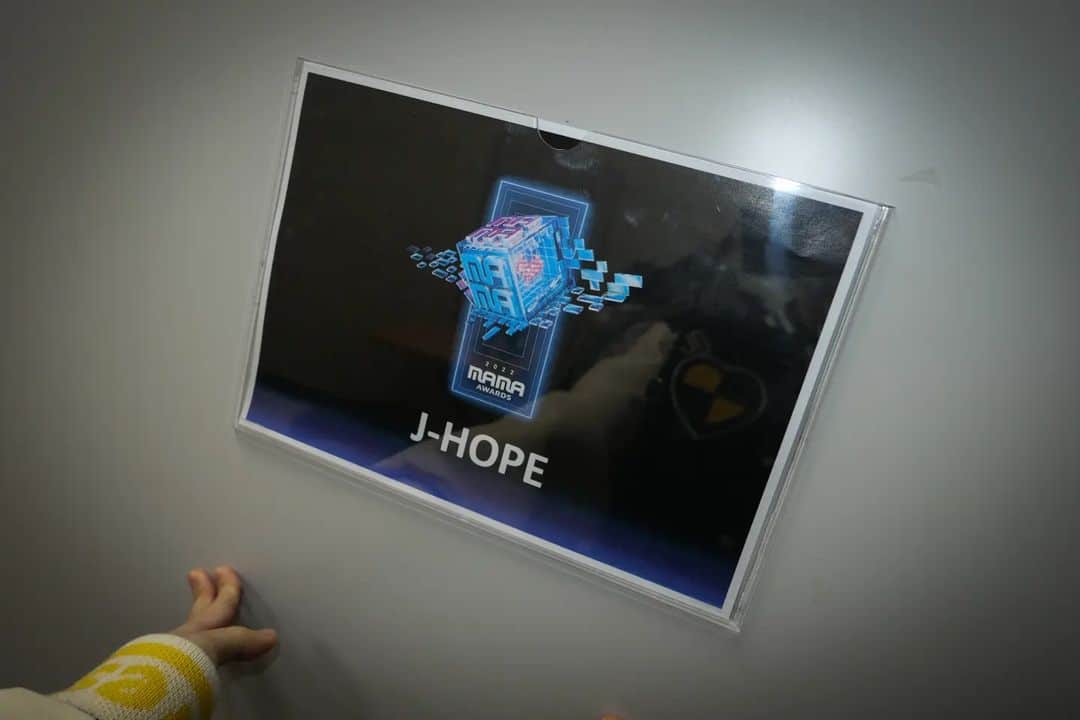 J-HOPEさんのインスタグラム写真 - (J-HOPEInstagram)「IM  READY🤪」11月25日 18時09分 - uarmyhope