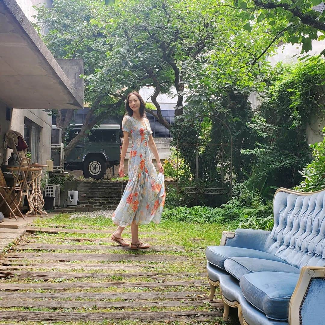 池田夏希さんのインスタグラム写真 - (池田夏希Instagram)「週刊ポスト デジタル写真集『目を閉じたらダメよ』オフショット♡ . Kindleなどでご購入いただけます✨ . https://www.amazon.co.jp/dp/B0BJPTFCCN/ref=cm_sw_r_apan_112W7KRN3YSXE2BNB0S8 . #週刊ポスト #デジタル写真集 #目を閉じたらダメよ #グラビア #グラビアアイドル #グラビアモデル #長身グラビア #172cm #長身グラドル #magazine #digitalphotobook #photograph #photography #photoshoot #gravure #gravureidol #gravuremodel #photogram #寫真 #寫真偶像 #화보 #그라비아아이돌」11月25日 18時57分 - natsukiikeda624