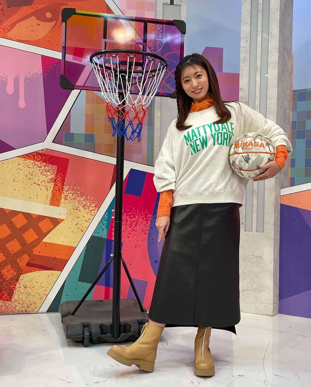 白戸ゆめのさんのインスタグラム写真 - (白戸ゆめのInstagram)「🏀  #熱血バスケ 今週から金曜よる22時50分にお引越し！ NHK BS1です🔥 華金は一緒にバスケで楽しみましょう😘💓」11月25日 19時34分 - yumeno.s_