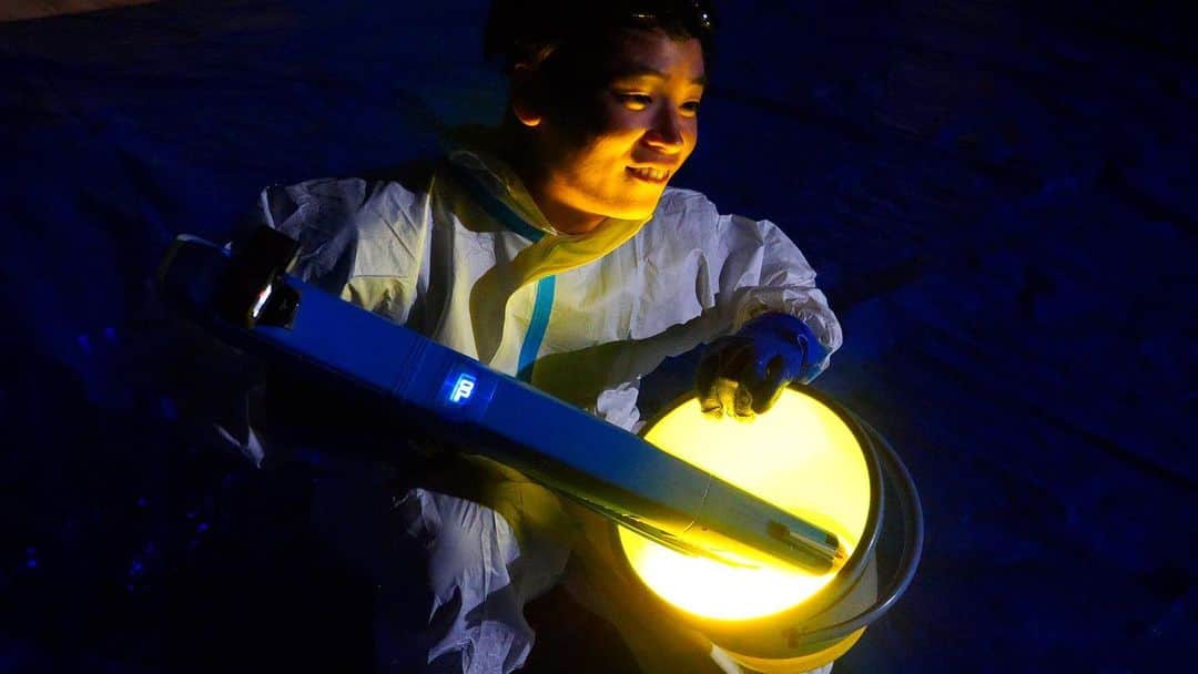 すしらーめん《りく》さんのインスタグラム写真 - (すしらーめん《りく》Instagram)「サイリウムを水鉄砲で撃ってリアルスターウォーズ！！！ （2ndチャンネルです）  #スターウォーズ　#水鉄砲 #starwars #sushiramen #すしらーめんりく」11月25日 21時30分 - sushi_riku