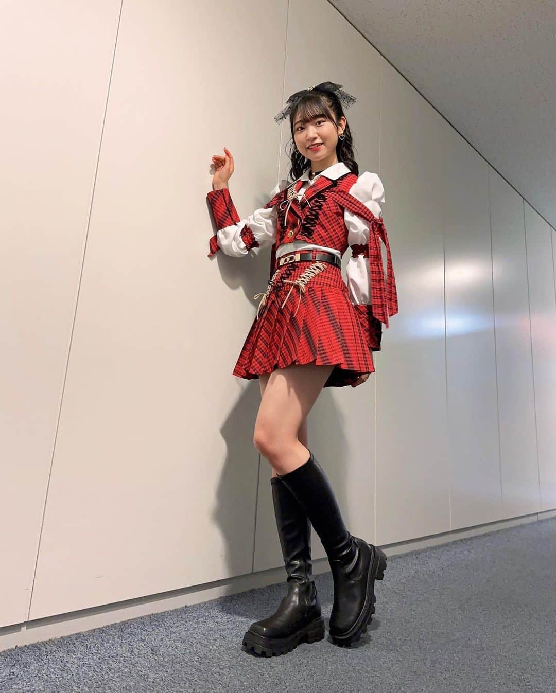 山内瑞葵さんのインスタグラム写真 - (山内瑞葵Instagram)「. ୨୧┈┈┈┈┈┈┈┈┈┈┈┈୨୧ . 全身写真もうちょっとのーせよっと📸 . #AKB48 #新衣装 #赤チェック #ガーリッシュ #リボン #久しぶりのリップグロス . ୨୧┈┈┈┈┈┈┈┈┈┈୨୧」11月26日 16時15分 - zukky_48