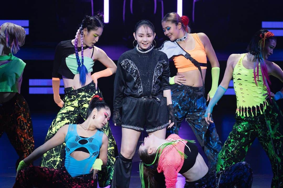 遥海さんのインスタグラム写真 - (遥海Instagram)「TRUE COLORS FESTIVAL THE CONCERT 2022  On stage photos with ma ladiessss💕💕   Official concert photos credit: Daishiro Futakami - True Colors Festival THE CONCERT 2022  👗 @miiiiitsue  💄 @yoshie_makeup_artist   #tcftheconcert2022 #tcf2022 #truecolorsfestival #oneworldonefamily #thenipponfoundation」11月26日 19時34分 - thisis_harumi