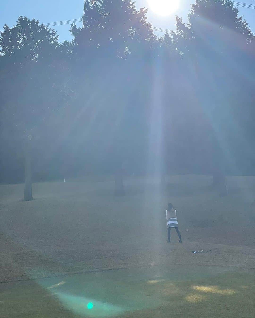 ImotoEtsuyo さんのインスタグラム写真 - (ImotoEtsuyo Instagram)「#こんばんは ・ 投稿が遅くなりましたが 今月初めの　#ゴルフ  ・ ・ 紅葉が🍁綺麗。 #ワイワイ賑やかな楽しいゴルフでした⛳️  ・ #動画 もご覧下さいね🎵 ・ #ゴルフ #ゴルフ⛳️ #ゴルフ場 #ゴルフコーデ #エンジョイゴルフ  #golf  #golfstagram  #ミルフィーユゴルフクラブ」11月26日 20時57分 - bisuhada