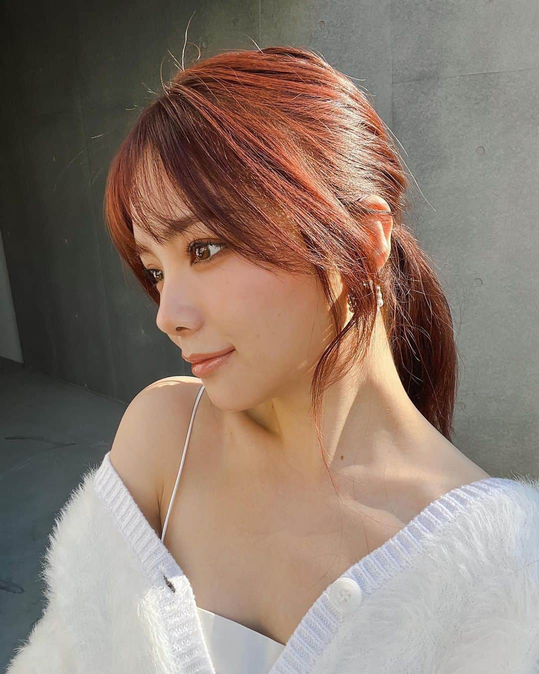 桜井美悠（みゆみゆ）さんのインスタグラム写真 - (桜井美悠（みゆみゆ）Instagram)「.Hair color ❣️  太陽に当たると、赤っぽくてピンクっぽい。。  絶妙をありがとうございます @masarusaito0 さん！！  #ピンクカラー#カシスカラー#イエベ秋ヘアカラー」11月26日 22時58分 - miyumiyu1112