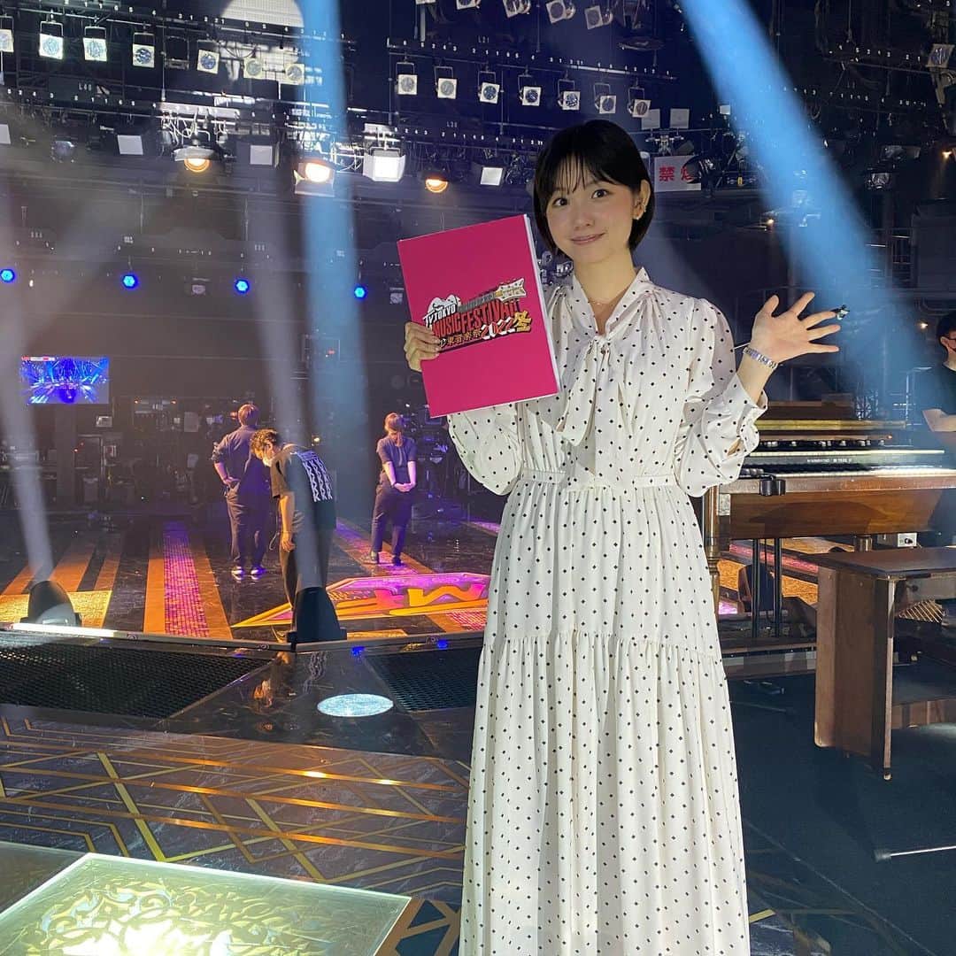 田中瞳さんのインスタグラム写真 - (田中瞳Instagram)「. 音楽祭 ❶#dorry_doll_official ❷#pinkyanddianne  WBS #tiara_melrose」11月27日 0時10分 - hitomi_tanaka_9