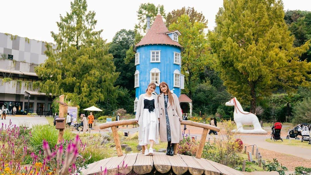 阿久津真央さんのインスタグラム写真 - (阿久津真央Instagram)「@moominvalleypark  めっちゃ楽しかった👭💓 ムーミンのLIVEもあったり 急な1万円チャレンジも あったり今回の動画も濃厚なので みんなmaotubeチェックしてね😊☀️  #ムーミンバレーパーク #メッツァビレッジ #メッツァピア」11月27日 11時53分 - akutsumao