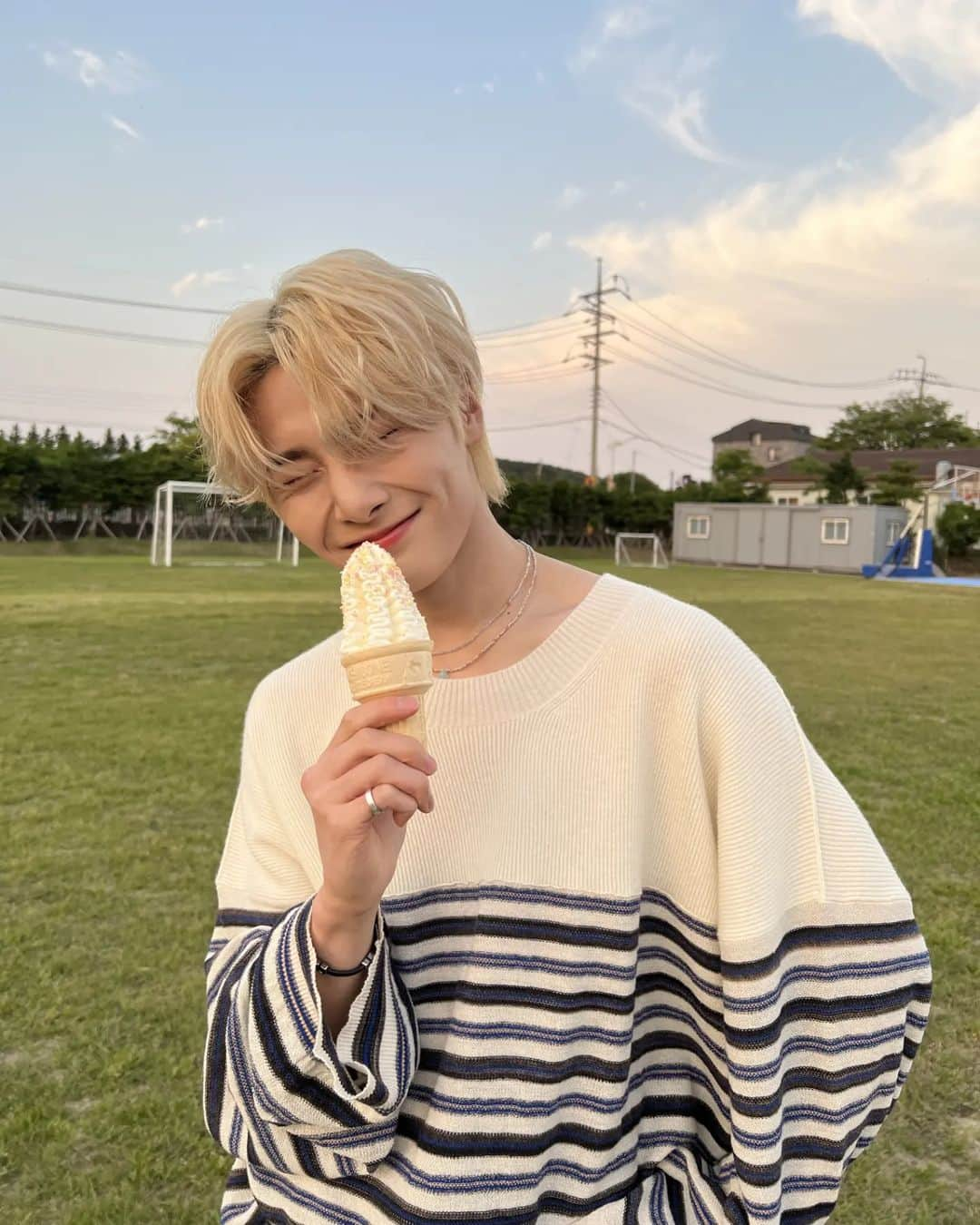 Stray Kidsさんのインスタグラム写真 - (Stray KidsInstagram)「🍦 #StrayKids#STAY#stayinstay#IN스타그램#🦊」11月27日 16時44分 - realstraykids