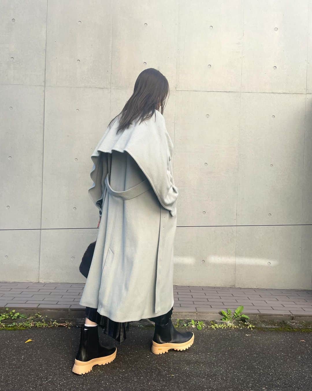 團遥香さんのインスタグラム写真 - (團遥香Instagram)「寒くなってきて 今年のコートデビュー😇 後ろ姿がかわいいコートにしたっ  @ladymade_official」11月27日 17時45分 - haruka_dan_official
