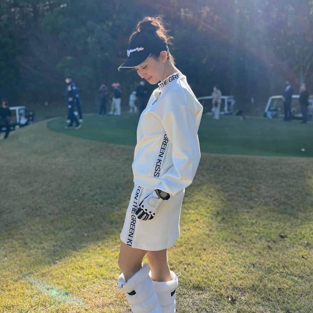 橋本マナミさんのインスタグラム写真 - (橋本マナミInstagram)「#橋本マナミのleadersgolf  の収録🏌️‍♀️ @kissonthegreen  のゴルフウェア今回も可愛いなぁ😍 というか、私のゴルフかなり上達してる！！練習あまりできてないのに😂 放送お楽しみに💓 #ゴルフ　#ゴルフ女子」11月29日 10時22分 - manami84808