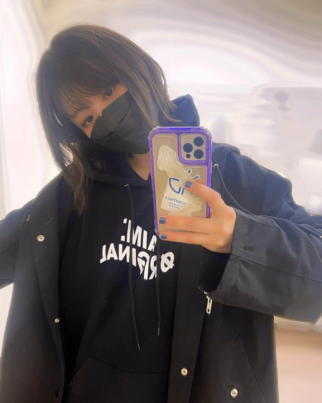 愛美さんのインスタグラム写真 - (愛美Instagram)「#aimoriginal パーカー #AIMISOUND ツアーライブグッズです #ootd #私服 #パーカー声優」11月30日 3時04分 - aimin_official