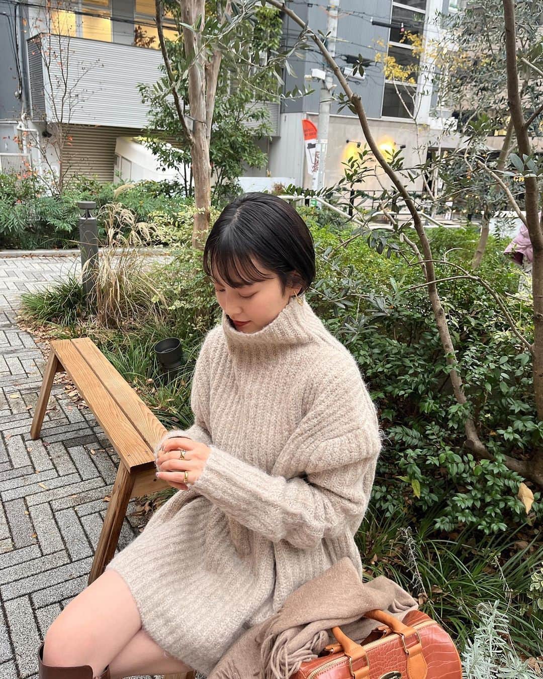吉田南歩さんのインスタグラム写真 - (吉田南歩Instagram)「カフェで仕事day❤︎ ㅤㅤㅤㅤㅤㅤㅤㅤㅤㅤㅤㅤㅤ オーバーニットかわいい😶💕」11月30日 17時08分 - nanaho_yoshida