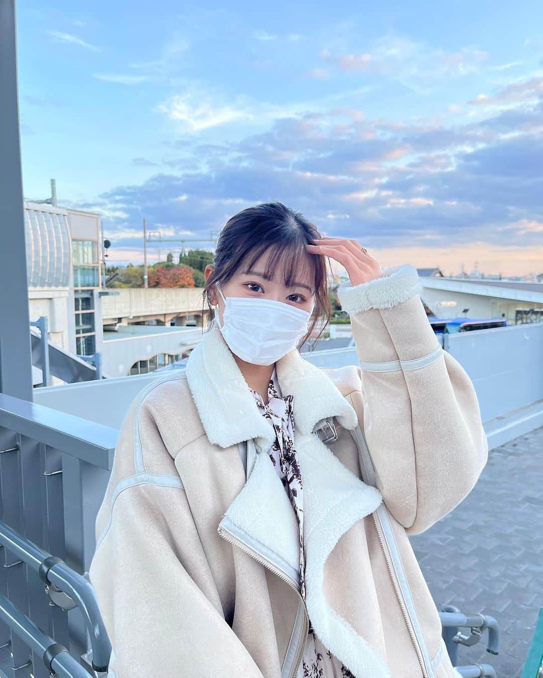 上西怜さんのインスタグラム写真 - (上西怜Instagram)「⠀ いつかの青空。 めっちゃ綺麗だった🌤」11月30日 21時32分 - jonishi_rei