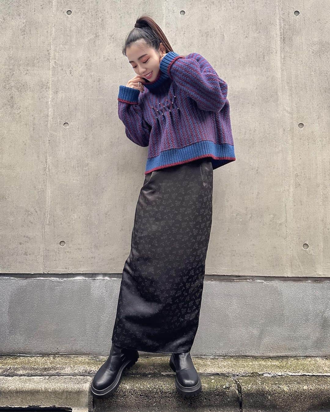川村真洋さんのインスタグラム写真 - (川村真洋Instagram)「interview day 🗞🍷  お腹ペコペコで、 仕事の合間に駆け込み食べたロコモコ丼。　  "今日のお洋服" Knit&skirt: @createclair めちゃかわ。  どれもアートの様なデザインで目を惹きます。 編んでるのではなく、全部刺繍🪡🦩」11月30日 22時04分 - mahiro_kawamura_official