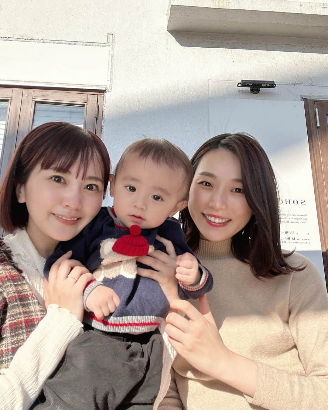 浜田翔子さんのインスタグラム写真 - (浜田翔子Instagram)「たまきちゃん Congratulations🍼👶🏻  去年私は、たまきちゃんに 不妊治療沢山相談してて 安定期もお祝いしてもらって🥺🤰  今回たまきちゃんのお祝いできて嬉しいな😭💓 妊婦さんって神秘的で凄く綺麗だよね🥺✨ お腹みるだけで感動しちゃう🥹 待ってるよ〜👶🏻✨  坊やはたまきちゃんに沢山遊んでもらってました😍」12月1日 13時58分 - shoko_hamada