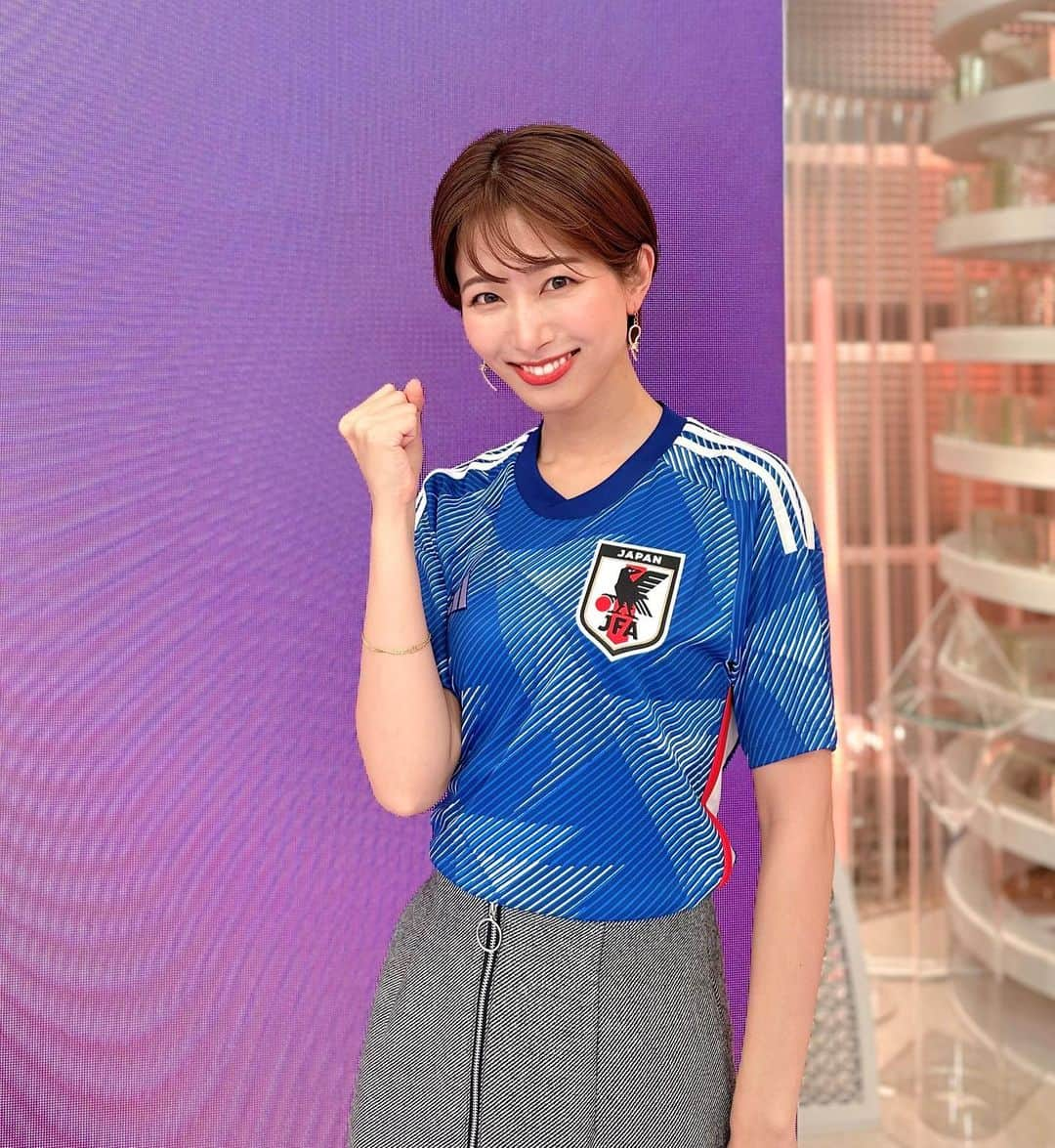 海老原優香さんのインスタグラム写真 - (海老原優香Instagram)「いよいよスペイン戦ですね🇪🇸⚽️  その前に、今夜もLive News α 内田さんの代行を務めます✨ よろしくお願いします❣️  #FIFAワールドカップ2022#fifaworldcup  #ガンバレ#日本代表#⚽️」12月1日 18時50分 - ebioffi