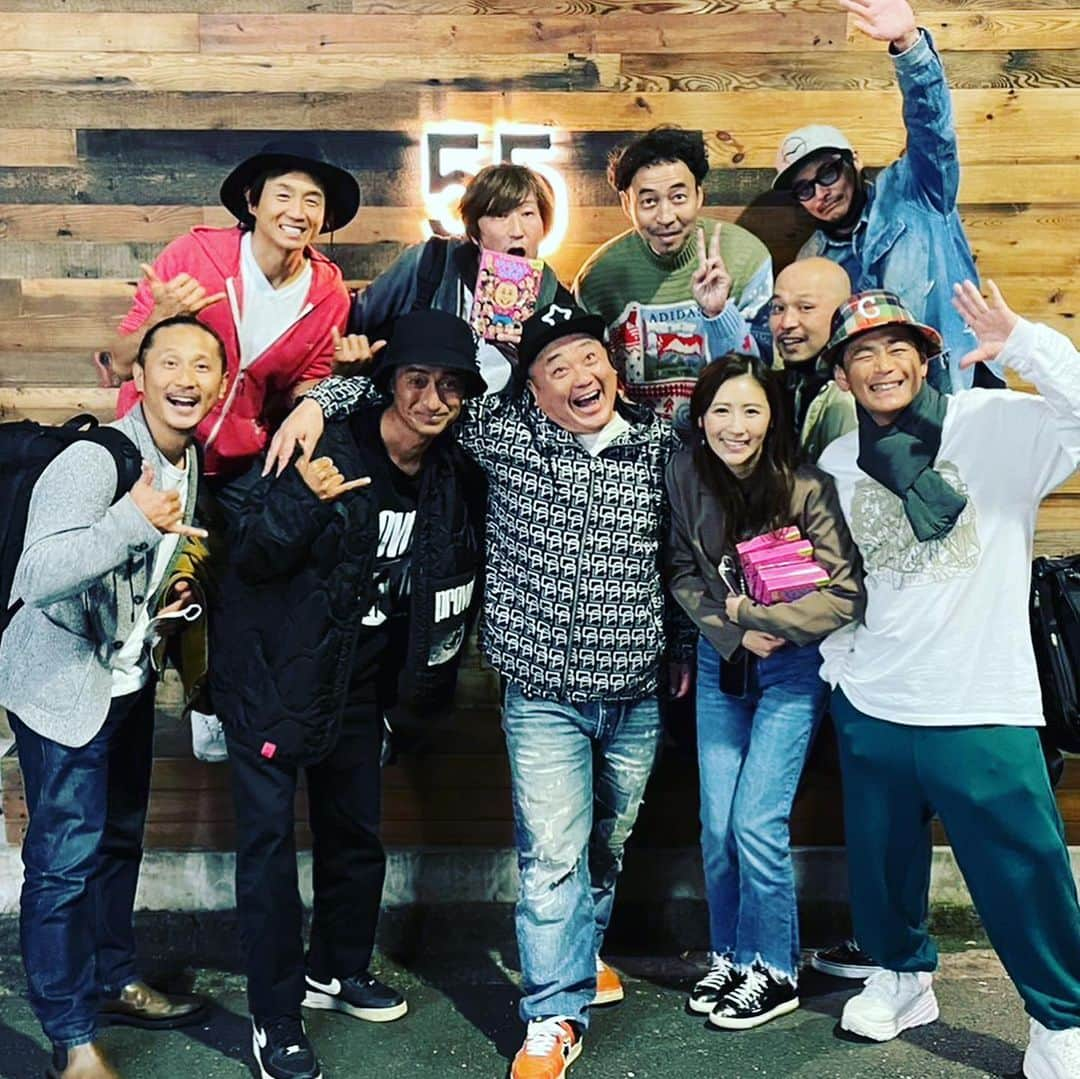 山本圭壱さんのインスタグラム写真 - (山本圭壱Instagram)「報告した夜」12月1日 23時08分 - yamamogt