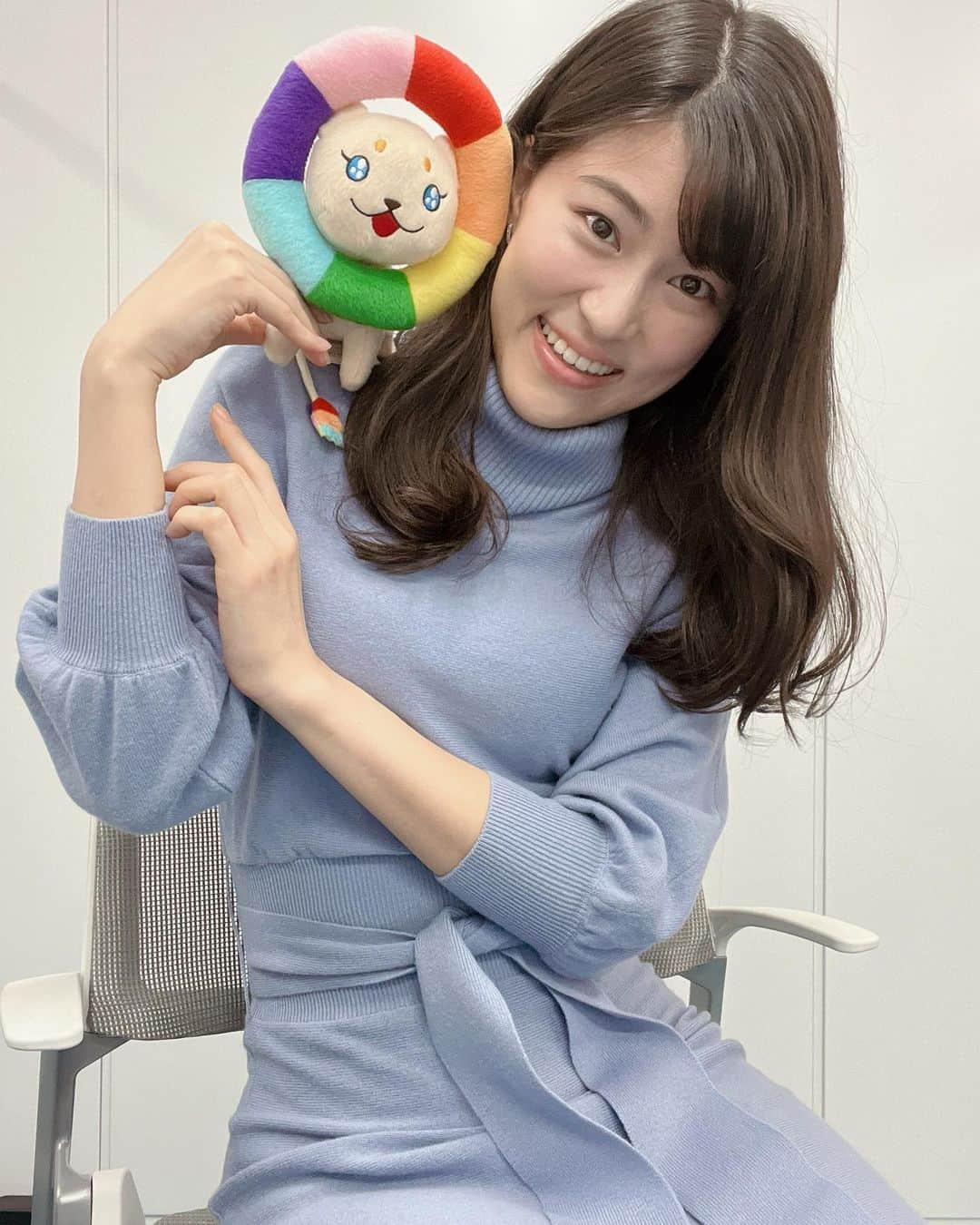 竹内里奈さんのインスタグラム写真 - (竹内里奈Instagram)「🌈TOKYO MX 「ぐるり東京江戸散歩」 毎週土曜日 明日から3週続けて‥🤍 東京ハッピーライフのコーナーナレーション担当させてもらっています🎤 11:50くらいから♪  ゆめライオンちゃん、 肩に乗せさせてもらいました🦁🤍 ・ ・ ・ ・ ・ ・ #mx #tokyomx #ナレーション #ナレーター #ぐるり東京江戸散歩 #竹内里奈」12月2日 11時58分 - rina.takeuch