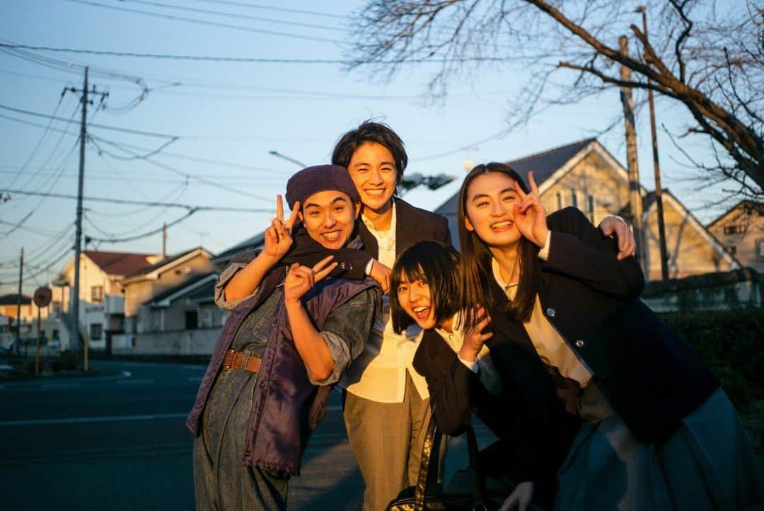 木戸大聖さんのインスタグラム写真 - (木戸大聖Instagram)「Netflix『First Love 初恋』 オフショットが解禁されました❄️  晴道と向き合った時間と 大切な思い出が詰まった写真。  どの写真もどの瞬間も僕の宝物です。  Netflix『First Love初恋』 全世界独占配信中ですので引き続きお楽しみください〜☃️ .  A photo taken while filming “First Love”  The time I spent as Harumichi, and all my memories packed in a photo.  Every photograph, every moment is my treasure.   Please enjoy “First Love” on Netflix streaming worldwide. . #Netflix #firstlove初恋  #offshot  #📷✨」12月2日 17時35分 - taisei_kido_