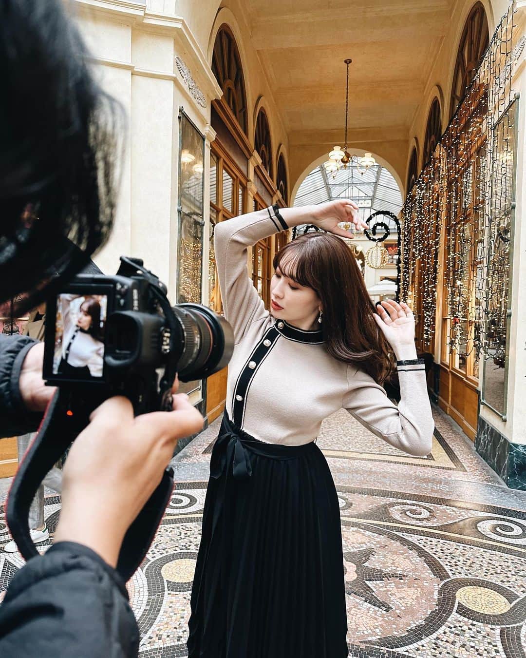 小嶋陽菜さんのインスタグラム写真 - (小嶋陽菜Instagram)「PARIS VLOG ep.1❤️ アップしました✨ YouTubeでチェックしてね🍷」12月4日 14時54分 - nyanchan22