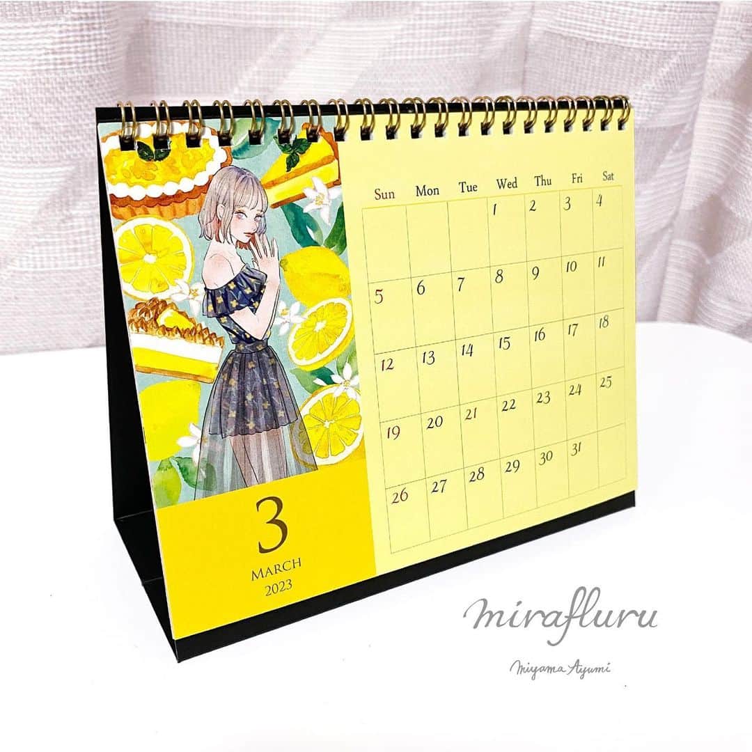 miya(ミヤマアユミ)さんのインスタグラム写真 - (miya(ミヤマアユミ)Instagram)「2023年卓上カレンダー お菓子やフルーツと女の子がテーマです🍨🍰 発色良く綺麗に仕上がりました。 来年１年間、お供させて頂けたら嬉しいです。 残り20冊程だと思います。  https://minne.com/@miya-artwork  #ミヤマアユミのイラストアプリ コラボカレンダーです。 アプリではフレームと女の子がランダムで入れ替わるガチャなどがあります。無料で遊べるタロット占いも🔮  #カレンダー #カレンダーイラスト #2023年カレンダー #2023年 #calender  #水彩 #watercolor #透明水彩  #artwork #art #illust #illustration #draw #illustrator #イラスト #イラストレーター #miyamaayumi #ミヤマアユミ #fashion #メイク #face #デジタルイラスト #ガールズイラスト #digitalart #イラストグラム #fashion #ファッション #ファッションイラスト #ファッションイラストレーション #ガールズイラスト」12月4日 19時16分 - miya78pic