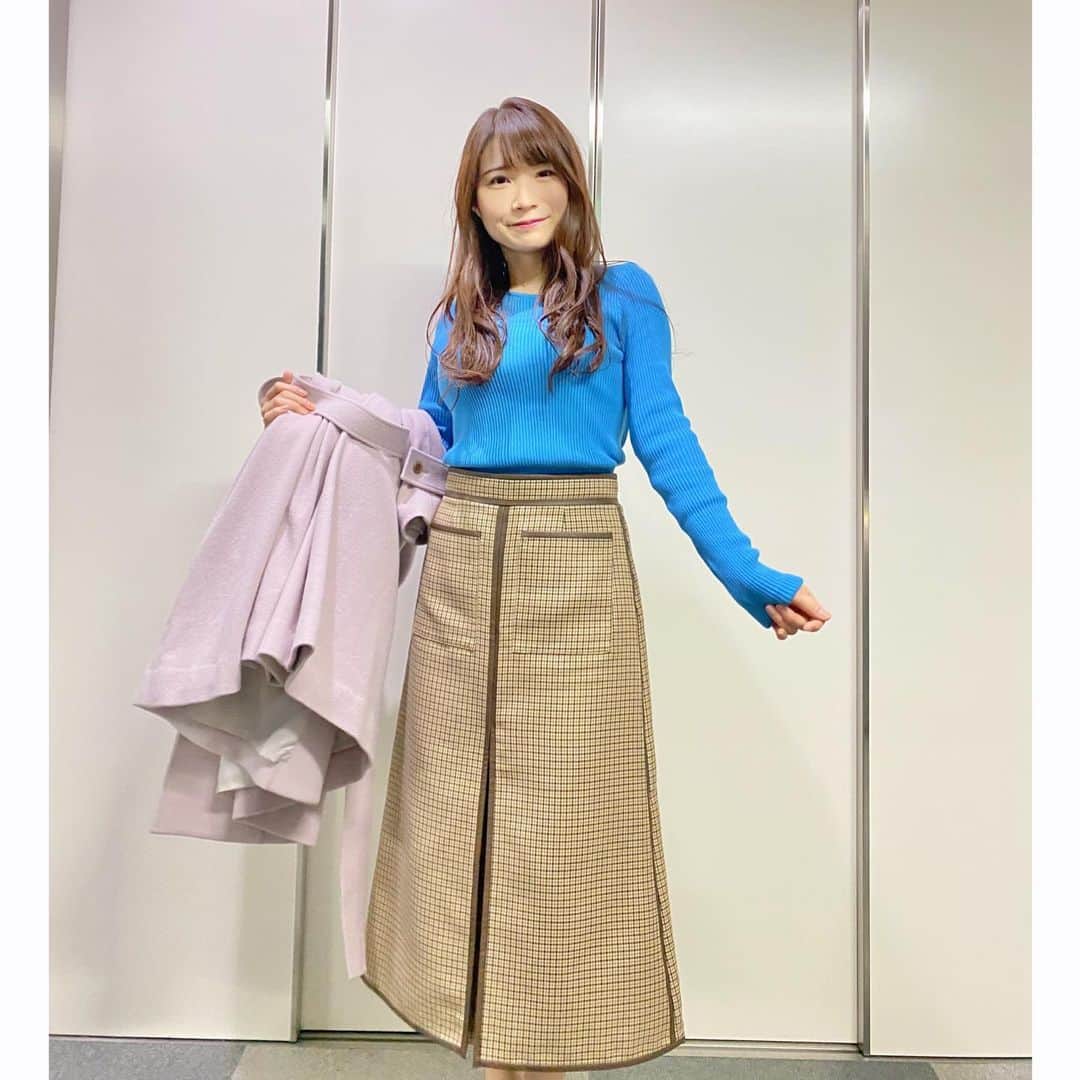國本未華さんのインスタグラム写真 - (國本未華Instagram)「12月になりました。 冬が始まった。 色って奥が深くて表現が難しいけど #オホーツクブルー に近いかな #bluelea #cohina #衣装」12月5日 7時35分 - kunimoto_mika