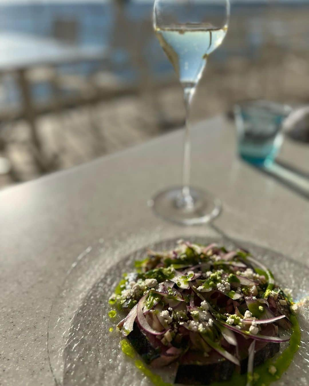 佐野真彩さんのインスタグラム写真 - (佐野真彩Instagram)「逗子の佐島でランチ🍴 テラスで海を眺めながら🥂 眩しすぎてサングラスの貸し出しがありました。笑  さて、今週も始まりました！ 投稿が溜まっているのでインスタもアップしていきます🥰  #逗子ランチ　#逗子グルメ　#cadune #佐島ランチ　#佐島グルメ　#azzurramaresajima」12月5日 13時15分 - sano.maya