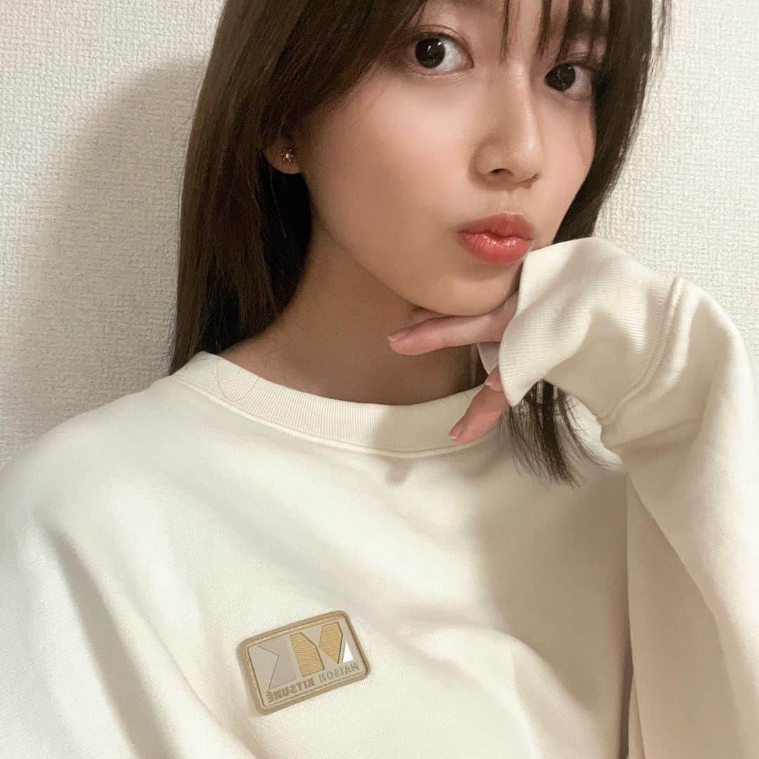 間瀬遥花さんのインスタグラム写真 - (間瀬遥花Instagram)「. 楽チンにいきたい日はスウェット着るに限る！ . . . #maisonkitsune #kitsune #maisonkitsuné #スウェット #メゾンキツネ #キツネ #スウェットプルオーバー #スウェット女子 #冬アイテム #キツネ女子 #maisonkitsunejapan #白スウェット」12月5日 21時58分 - maseharu_929
