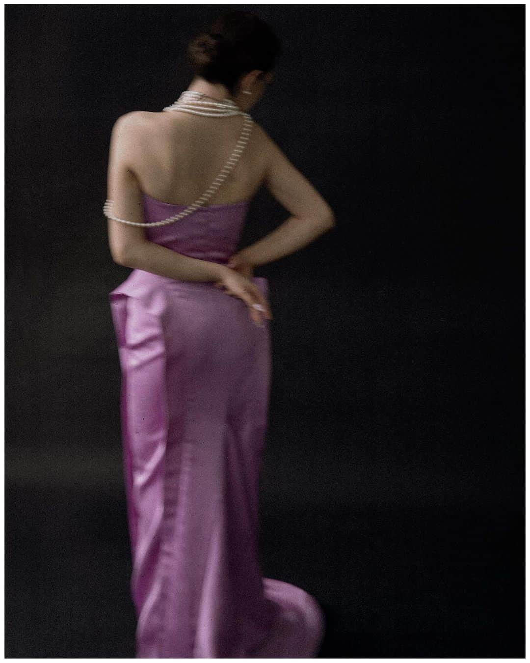 エフゲニア・メドベージェワさんのインスタグラム写真 - (エフゲニア・メドベージェワInstagram)「Pt. 2 In pink dress .  ph: @dimaermuzevich  muah: @ira_art_mua  style: @dealnost」12月5日 23時32分 - jmedvedevaj