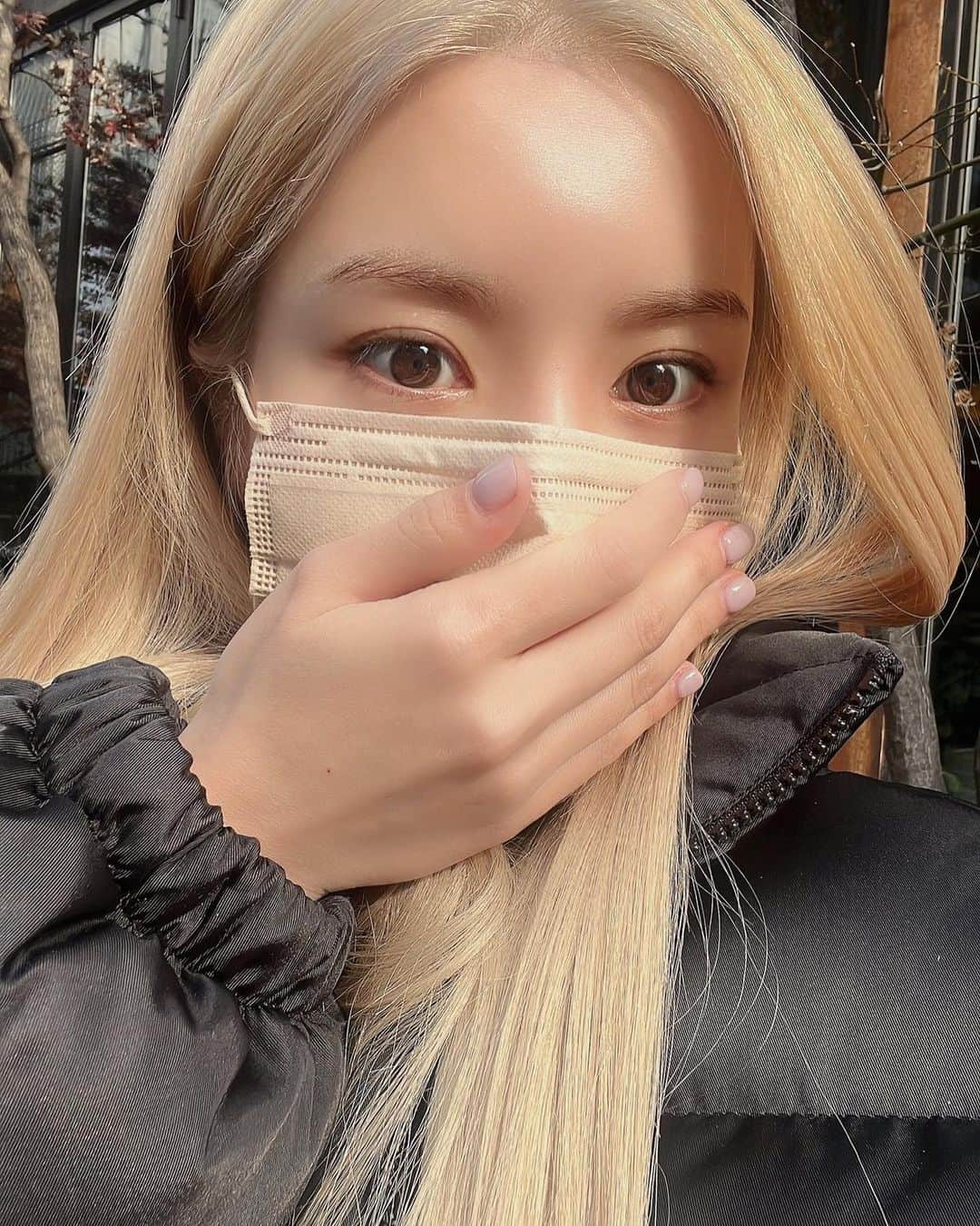 クォン・ウンビさんのインスタグラム写真 - (クォン・ウンビInstagram)「blonde haired eunbi is back!!!!! 😭」12月6日 12時31分 - kwoneunbi