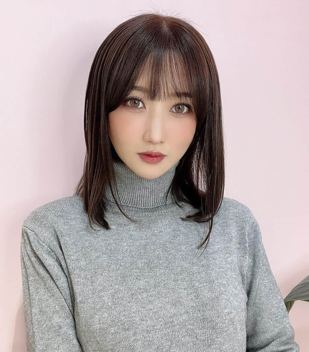 大槻ひびきさんのインスタグラム写真 - (大槻ひびきInstagram)「aid恵比寿店 (@aid_hair)へ 行ってきました☺️  カット/カラー 髪質改善トリートメント しっとりツヤ髪になって嬉しいです🌸  担当のたからさん (@takara_aid) いつもありがとうございます☺️ 次回もよろしくお願いします🎀  #hair #haircut #haircolor  #hairstyle  #hairstylist #hairtreatment #ebisu #hairsalon #恵比寿 #ヘアカラー #ヘアサロン #ヘアトリートメント #ヘアカット」12月6日 15時47分 - yanhibi0221