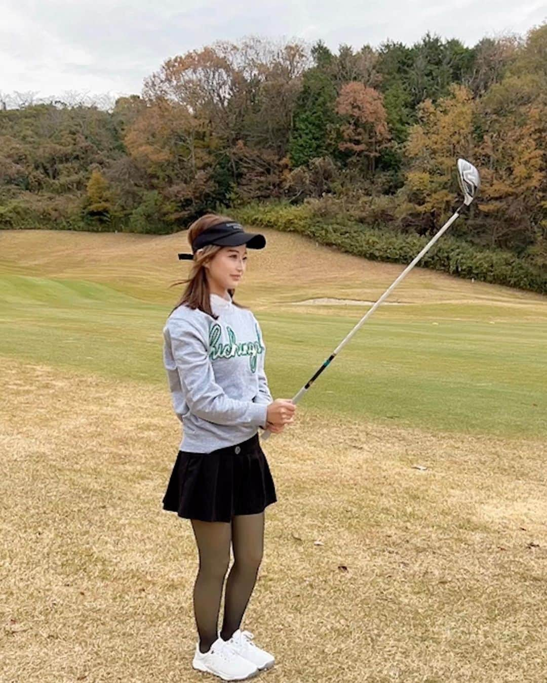 ひちゃんさんのインスタグラム写真 - (ひちゃんInstagram)「久々のゴルフ⛳️✨  ハーフ50またまたこえちゃいました😂」12月6日 16時54分 - hichan_golf