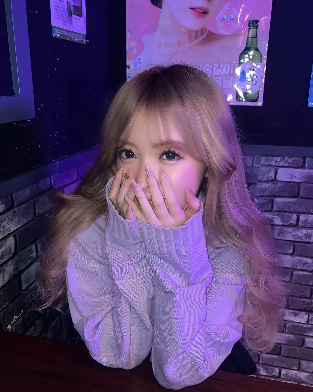 松田聖菜さんのインスタグラム写真 - (松田聖菜Instagram)「韓国！  紫のトップス @livalie.official さんなんだけど 可愛い服たくさんあるからチェックしてみてー！！！！❤️」12月6日 18時25分 - seinaaa_0318