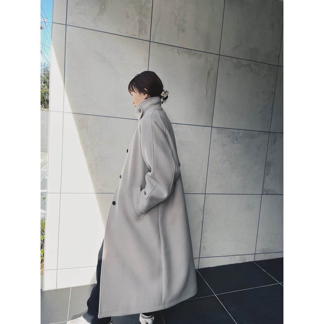 野尻美穂さんのインスタグラム写真 - (野尻美穂Instagram)「waiのコート、首あったかくて最高だよ、、🥹✨ 丈もそうだけど、ちゃんとあたたかく着れます！ 寄りの写真は袖にリブ付いてるの見せたくてこうなりました😇  #wai_ships」12月6日 19時05分 - miho_cocoa