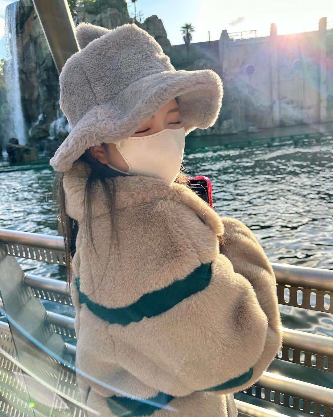 南りほさんのインスタグラム写真 - (南りほInstagram)「🌏💛🎢🧡🏰💚🎡💙🎠❤️ 乗り物7個乗ったよ😂楽しかった久々のusj😍✨」12月6日 21時08分 - minami.riho