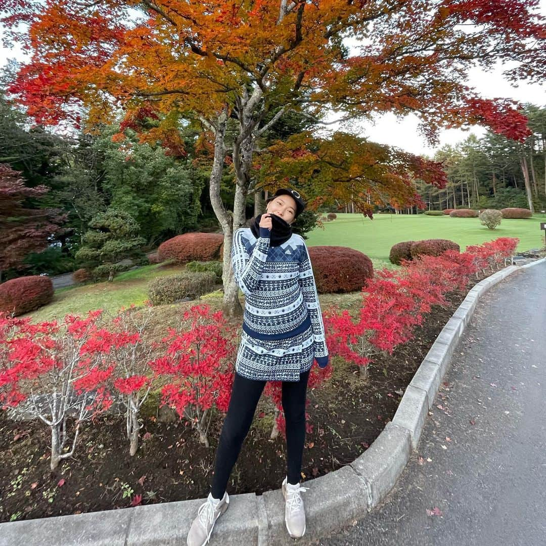 奥山春香さんのインスタグラム写真 - (奥山春香Instagram)「おきにのセットアップ⛳️🍎🍁」12月7日 6時54分 - corvetteharuka