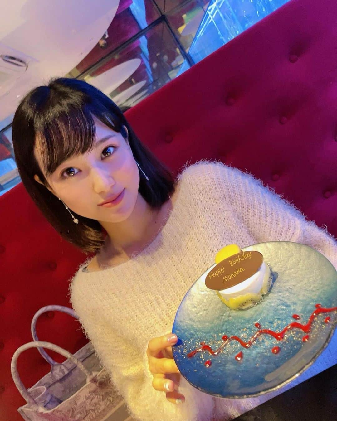 西原愛夏さんのインスタグラム写真 - (西原愛夏Instagram)「今年もほんとに沢山お祝いして頂きました😿💓ありがとうございます😿💓 周りの方に感謝して27歳も生きたいです🥹✨」12月7日 12時56分 - manakanishihara