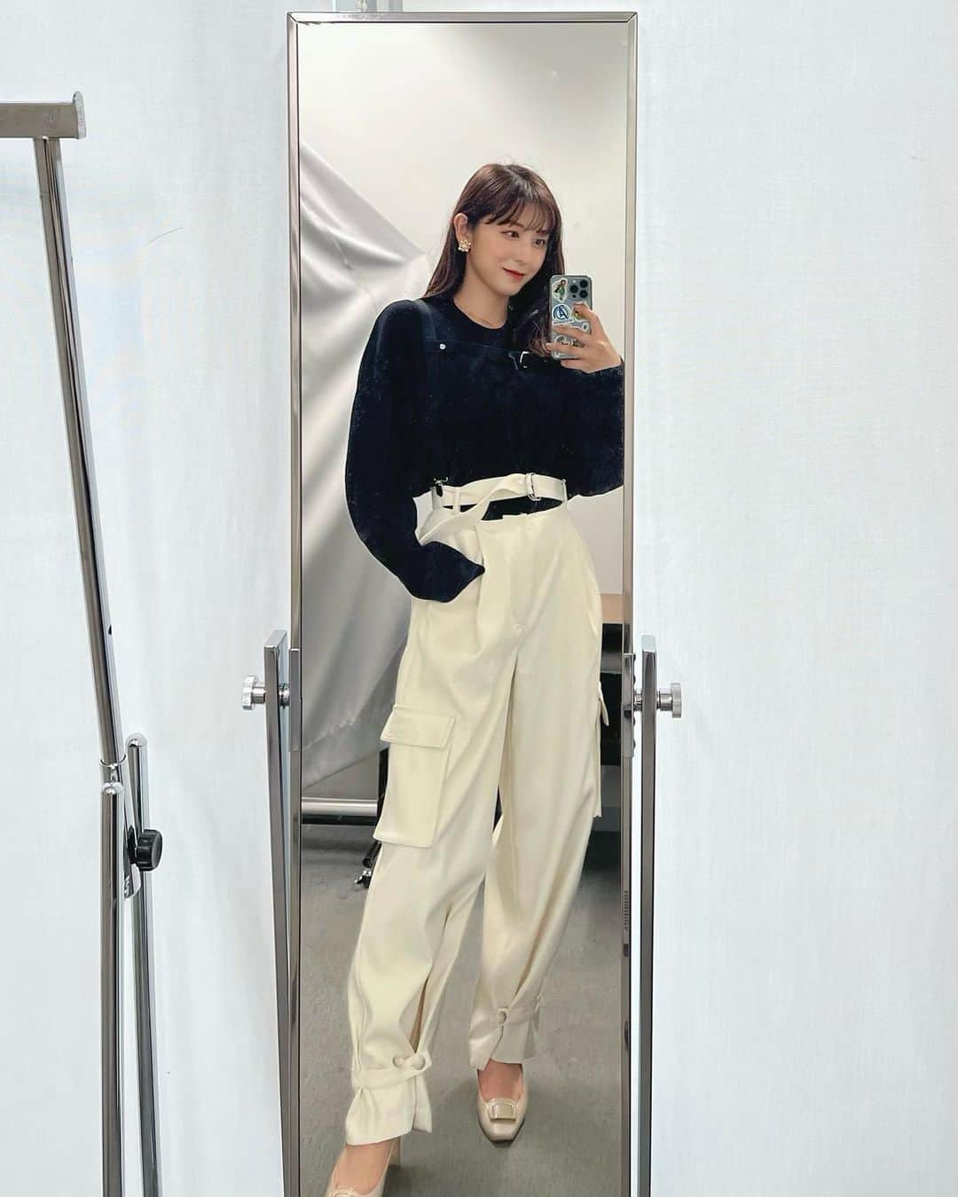 斎藤ちはるさんのインスタグラム写真 - (斎藤ちはるInstagram)「とある日の私服🫶 . 結構ボーイッシュな雰囲気も好きでよく着ています〜♡ . . #たしか #その日 かな？の #衣装 は #2枚目 #雰囲気が違う #気がする #どっち の #服 もすき . . #斎藤ちはる#テレビ朝日アナウンサー#テレビ朝日#テレ朝#アナウンサー#私服#衣装#私服コーデ#私物#カーゴパンツ#ボーイッシュ#好き#パンツ#パンツコーデ#ボーイッシュ女子#パンツスタイル#しふく」12月7日 20時56分 - chiharu_saito_ex