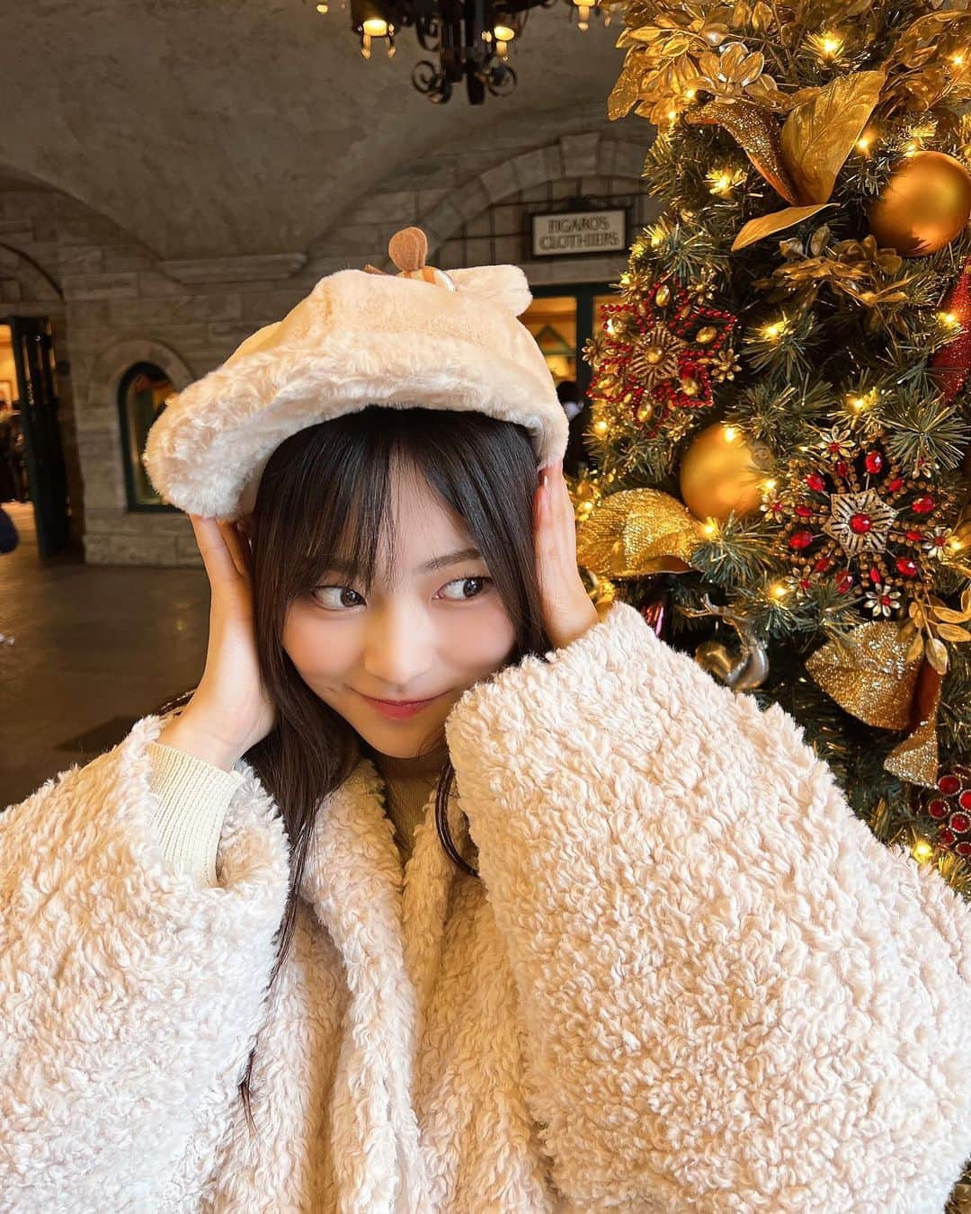 宇咲さんのインスタグラム写真 - (宇咲Instagram)「おはよう！Christmas Disney🎄♡ . . . #アイドル #idol #Disney #ディズニー #ディズニーシー #disneysea #ディズニーランド #disneyland #Christmas #merrychristmas #ミッキー #ミニー #くまのプーさん #03 #宇咲ちゃん #宇咲」12月8日 7時21分 - usa_usa0427