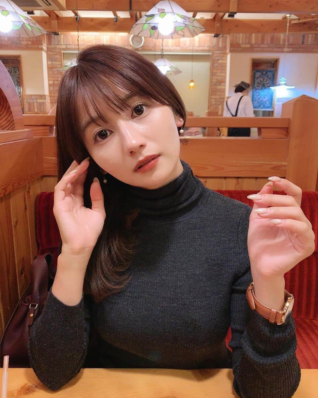 細沼紗花さんのインスタグラム写真 - (細沼紗花Instagram)「.  お洋服も本格的に冬仕様に🧣 風邪ひかないようにしなきゃね💭  . #カフェ#コメダ珈琲#コメダ珈琲店 #タートルネック#冬コーデ」12月8日 17時15分 - sayaka_hosonuma