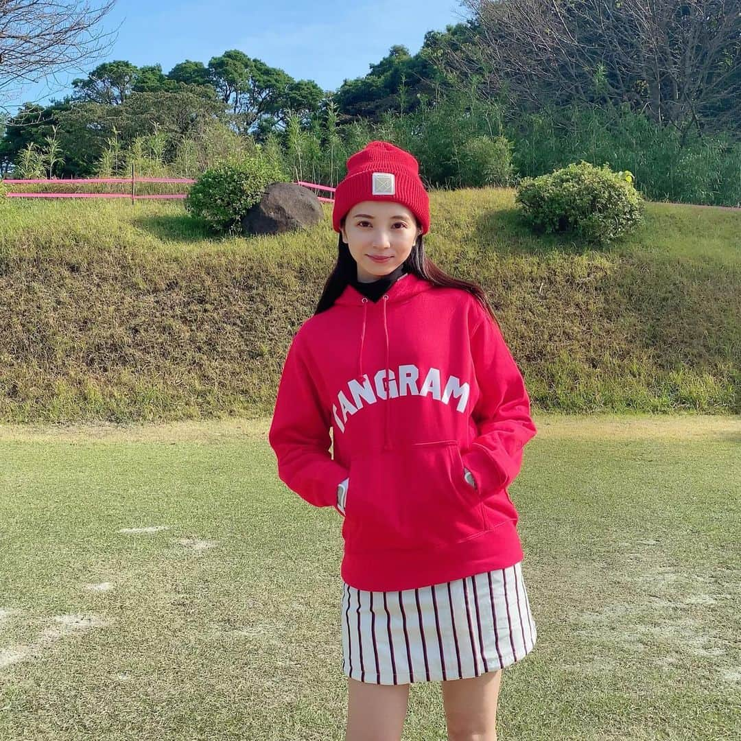 入来茉里さんのインスタグラム写真 - (入来茉里Instagram)「⛳️  年内最後のゴルフは両親と。  wear / @tangram_tokyo   #golf #golfstagram #golfday #golfwear #tangram #tangramgolf #ゴルフ #タングラム #ゴルフウェア #ゴルフウェアコーデ #ゴルフ女子」12月8日 19時10分 - iriki.mari_official