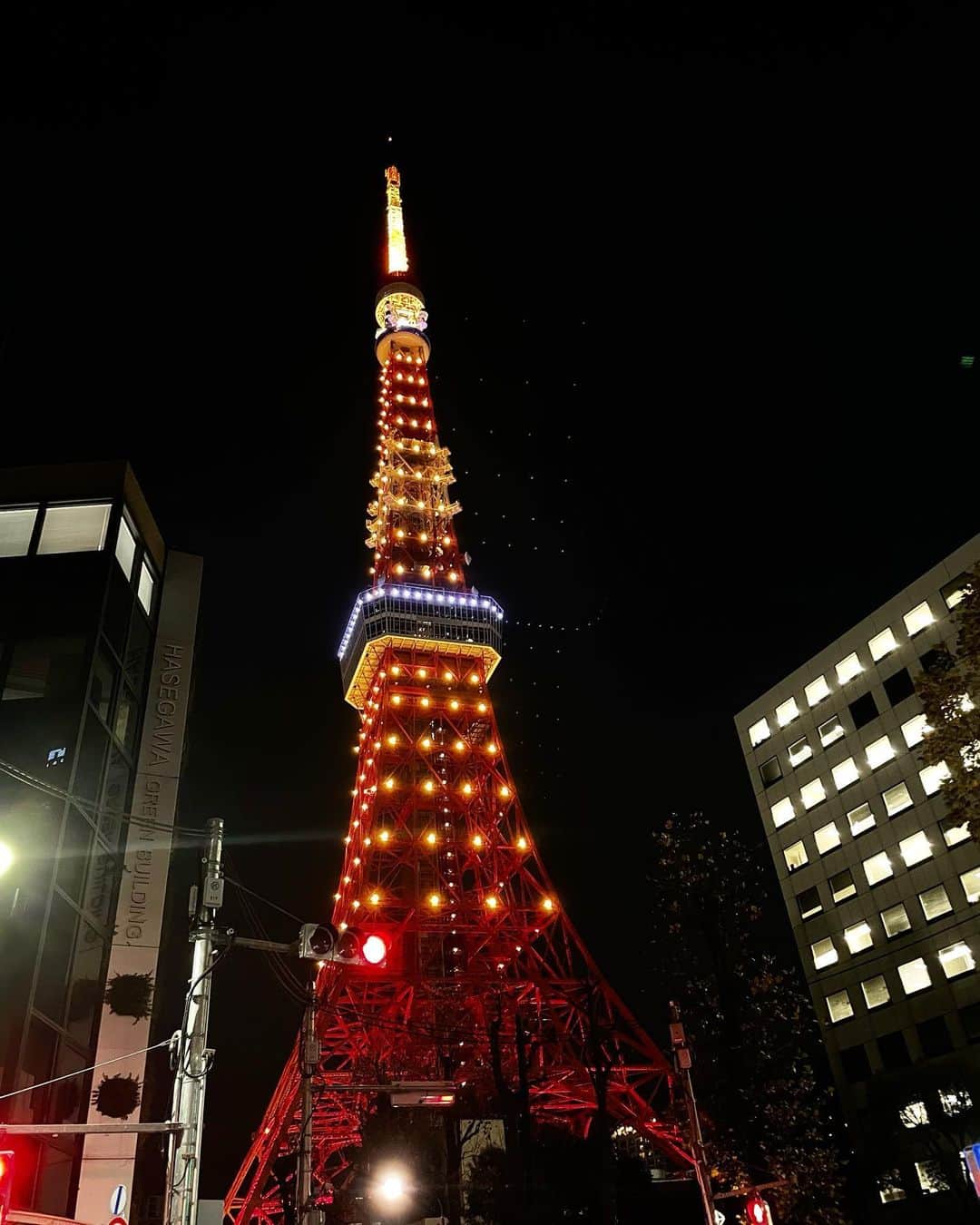 麻亜里さんのインスタグラム写真 - (麻亜里Instagram)「@moetchandon のイベントに行ってきました✨ 東京タワーも合わせてシャンパンカラーに💛🍾 綺麗だったぁ〜  華やかな空間にときめく夜🌃  #MoetChandon #モエエシャンドン #MoetEffervescence #シャンパンの魔法と輝きを」12月8日 21時03分 - maari.0108