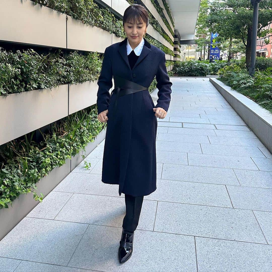 矢田亜希子さんのインスタグラム写真 - (矢田亜希子Instagram)「今日は朝早くからロケ！ コートスタイル❣️ お洋服&ブーツ @toryburch ジュエリー @buccellatimilan #ロケ#撮影#コートスタイル#楽しかったロケ」12月9日 16時59分 - akiko_yada